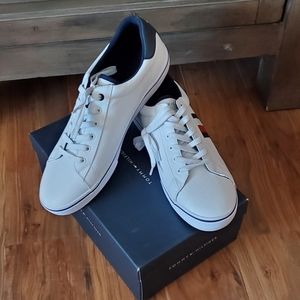 Tommy Hilfiger Men's Pesto Low Top Sneakers